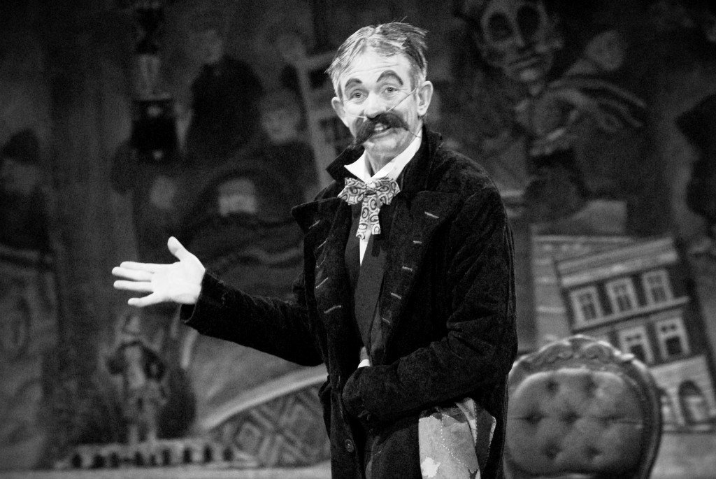 Dan Leno - The King's Jester (The Shopwalker)