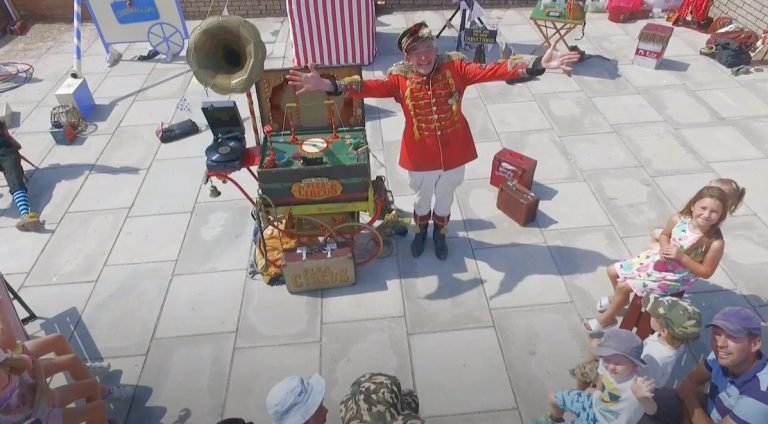 Uncle Tackos Flea Circus Teignmouth Aug 2020