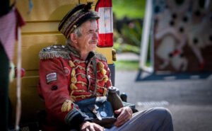 'End_of_Summer'_-_a_portrait_of_Uncle_Tacko!_in_Dawlish_by_Dave_Snow,_Snowphoto