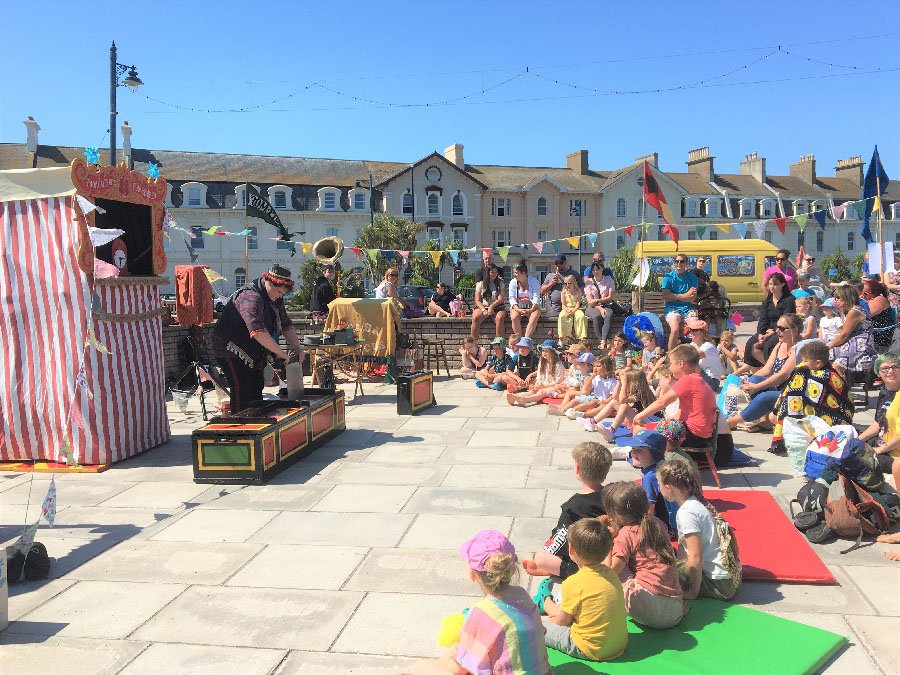 Sunshine Follies Project 2021 punch and judy show